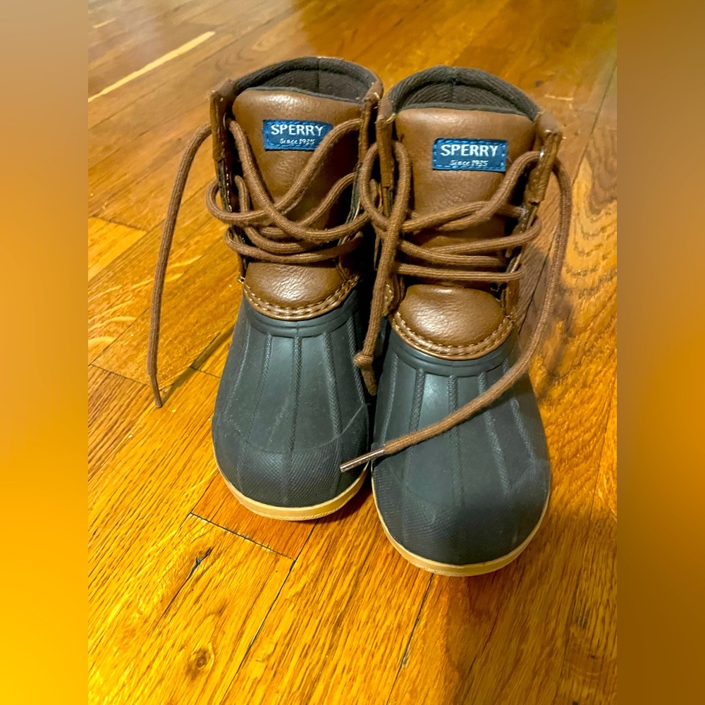 Sperry Port Boot Kids size 10